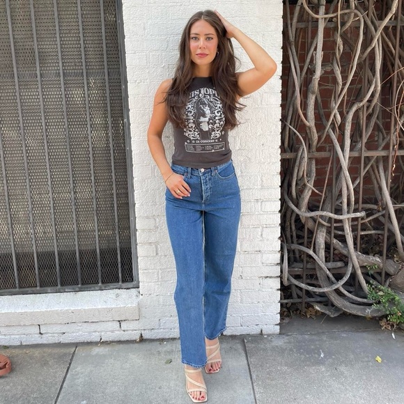 Universal Thread high-waisted straight-leg blue jeans sz 6 - Picture 2 of 7